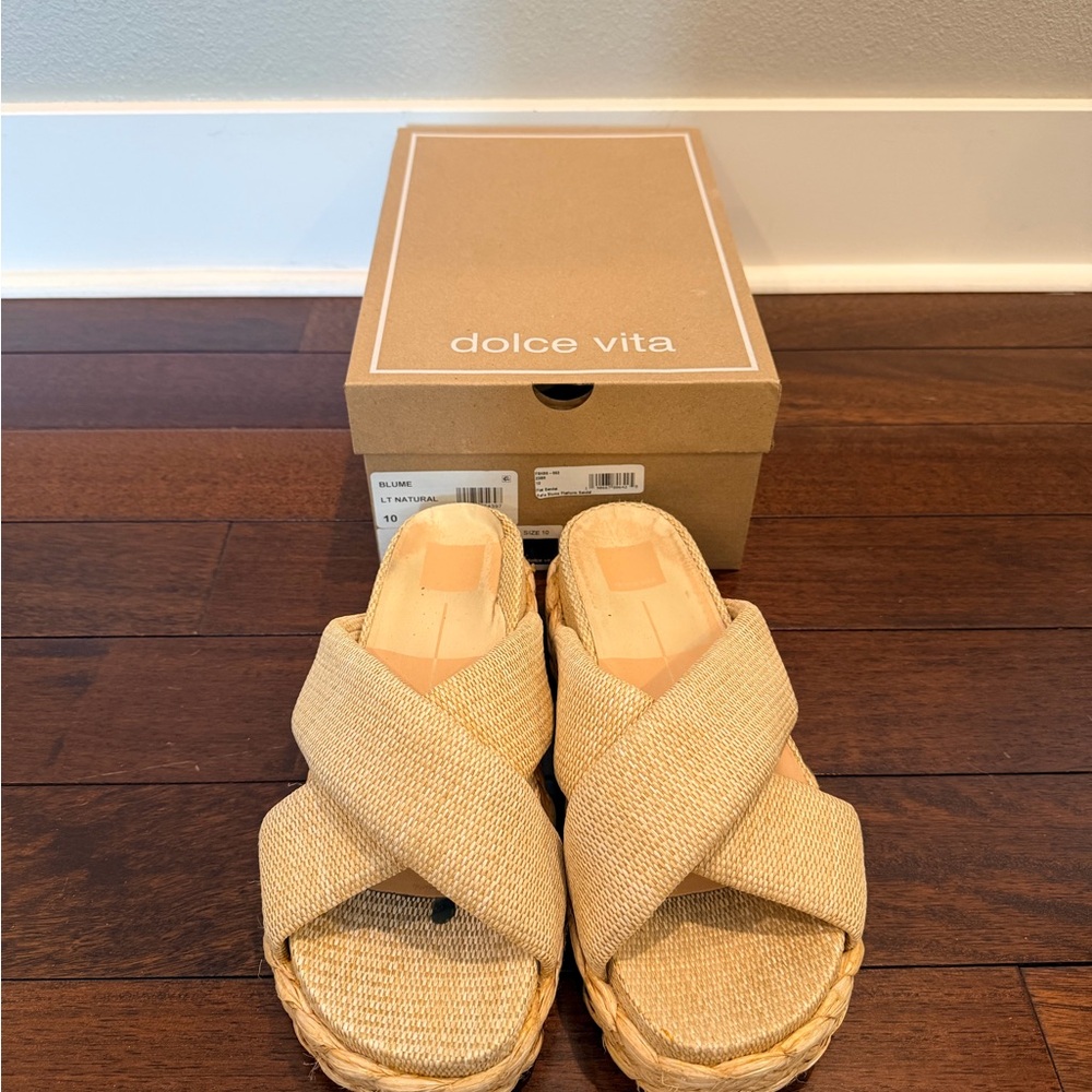 Dolce Vita Tan Sandals